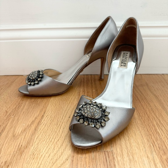 Badgley Mischka Rhinestone Studded Grey Silver Peep Toe Heels Shoes Size 10 - Picture 1 of 9
